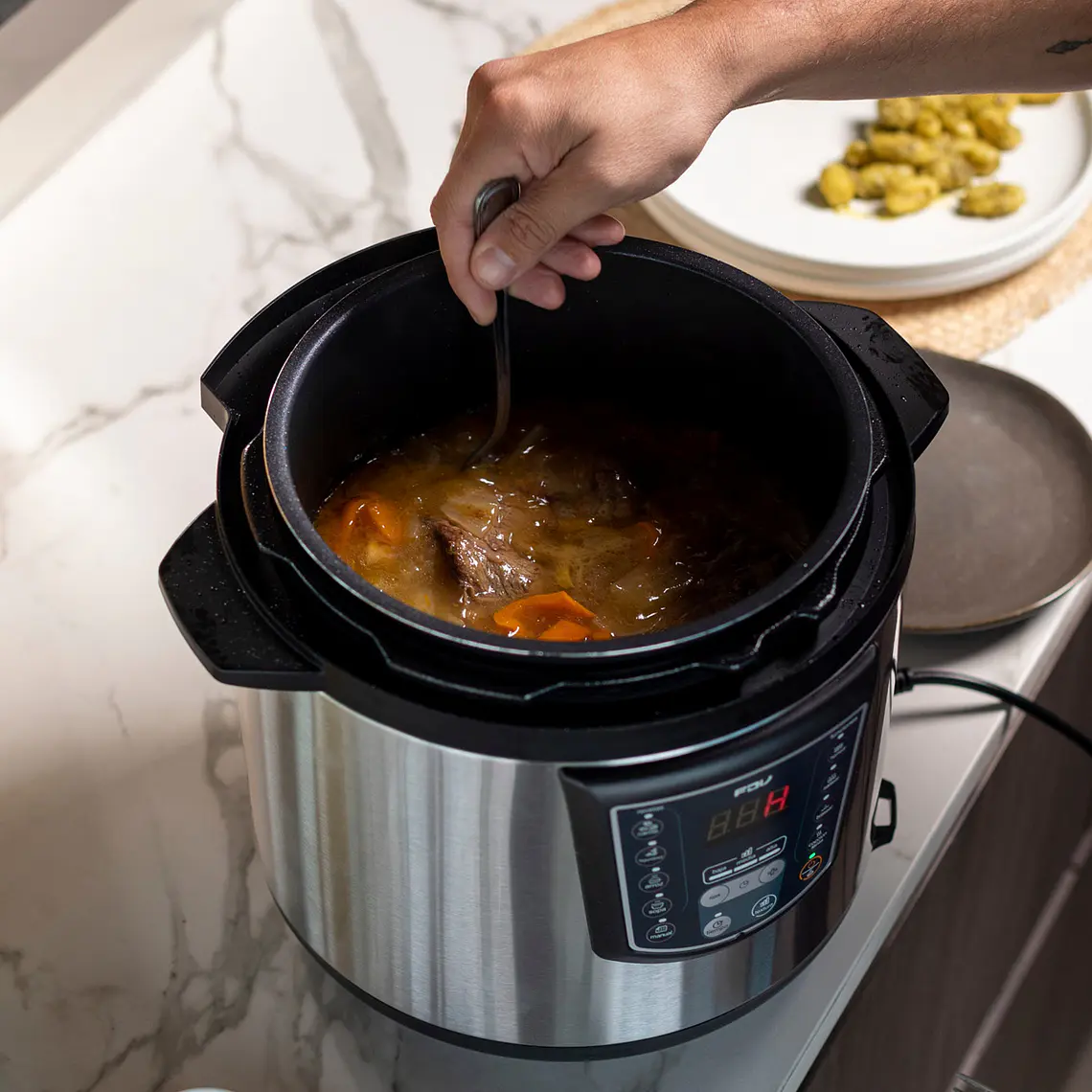 MULTICOOKER FDV COSMO (6 LTS) 16