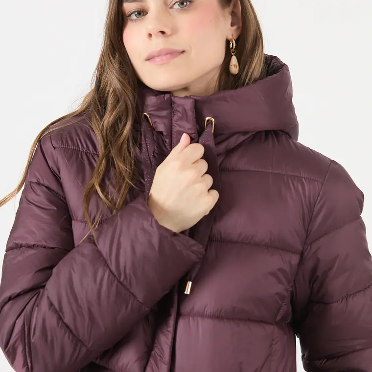 PARKA CUELLO CON GORRO COLOR BURDEO (TALLA S a L) 2