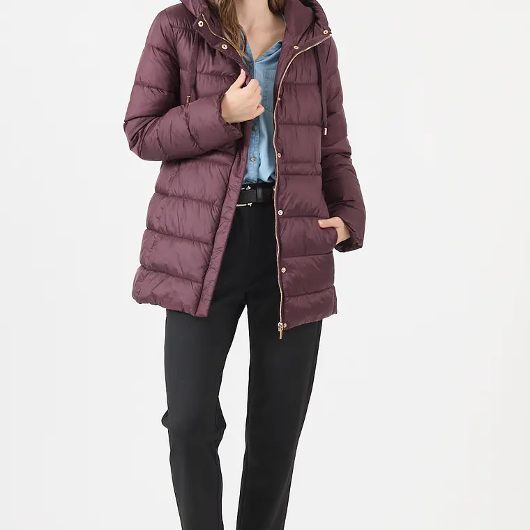 PARKA CUELLO CON GORRO COLOR BURDEO (TALLA S a L) 3