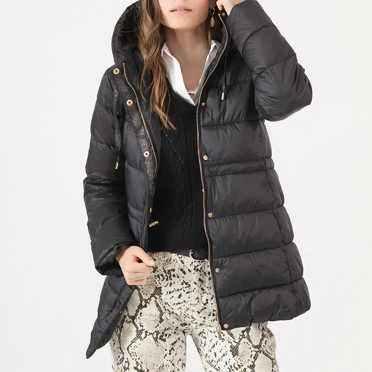 PARKA NEGRA CON GORRO (TALLA S a XL)  1