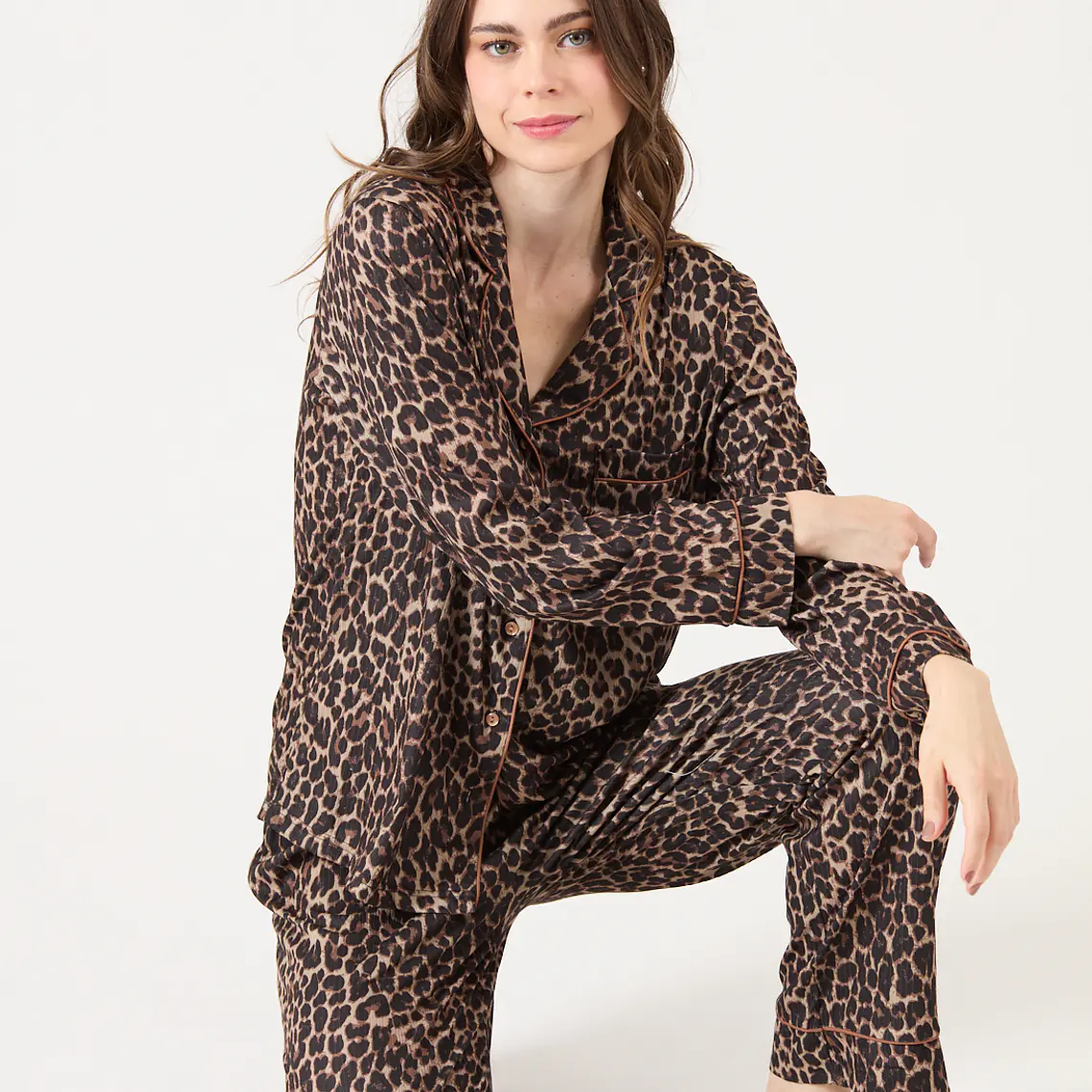 PIJAMA ESTAMPADO CAFÉ (TALLA L) 2