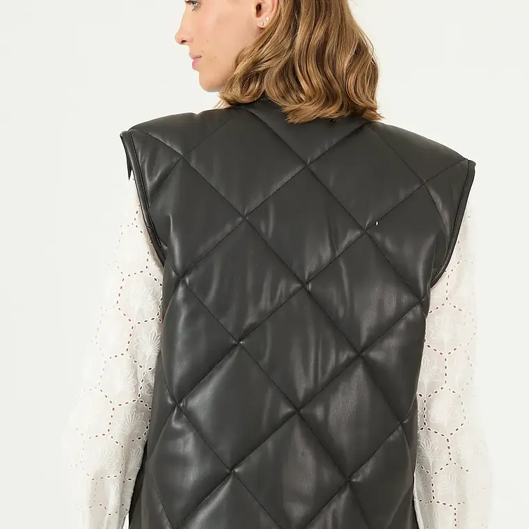 CHAQUETA SIN MANGAS NEGRA(TALLA M y L) 5