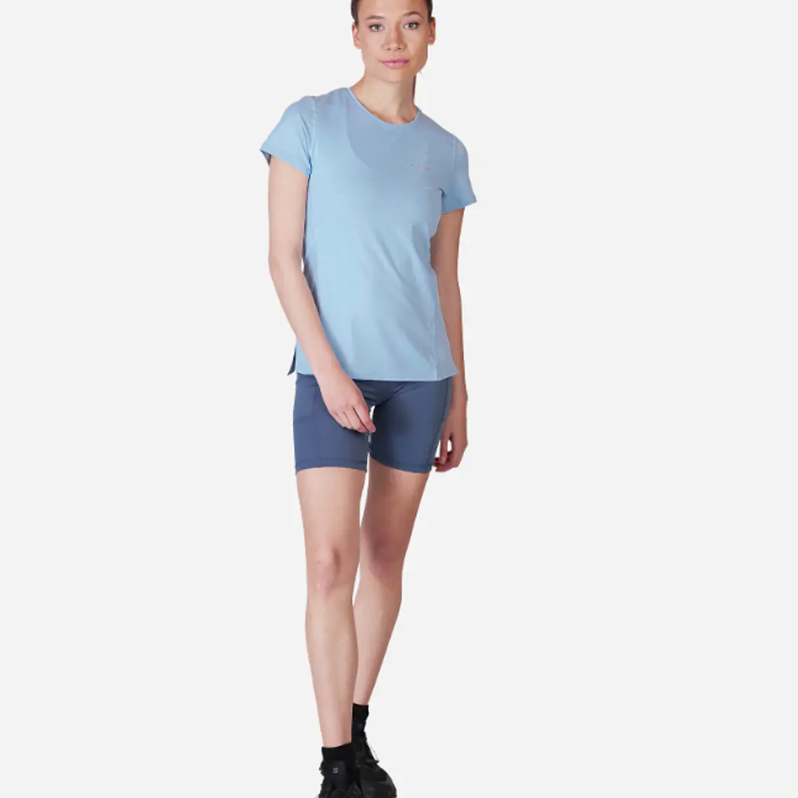 POLERA DEPORTIVA DRY CORE MUJER DINÁMICA CELESTE (TALLAS S a XL)  4