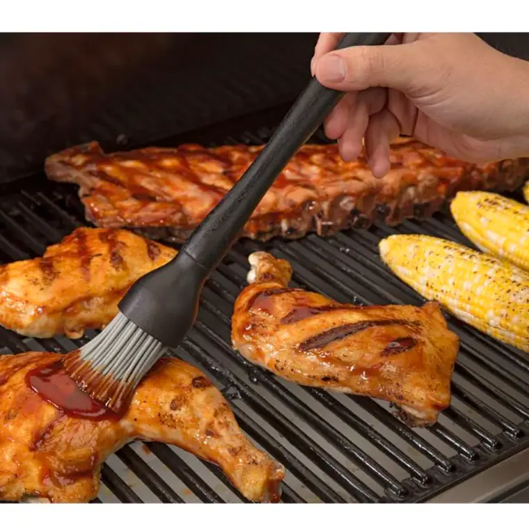 JUEGO DE UTENSILIOS PARA BBQ DE 36 PIEZAS  11