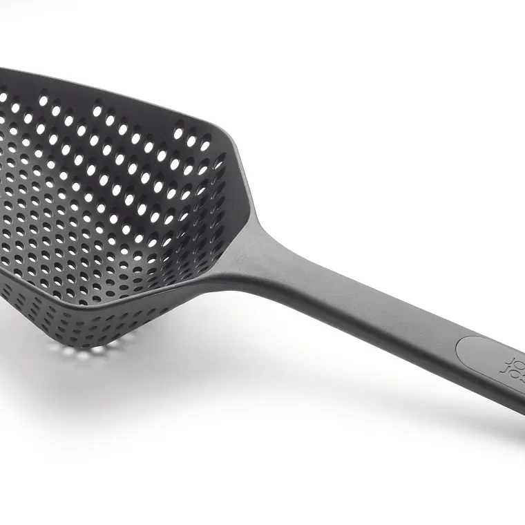 COLADOR NEGRO SCOOP PLUS  1