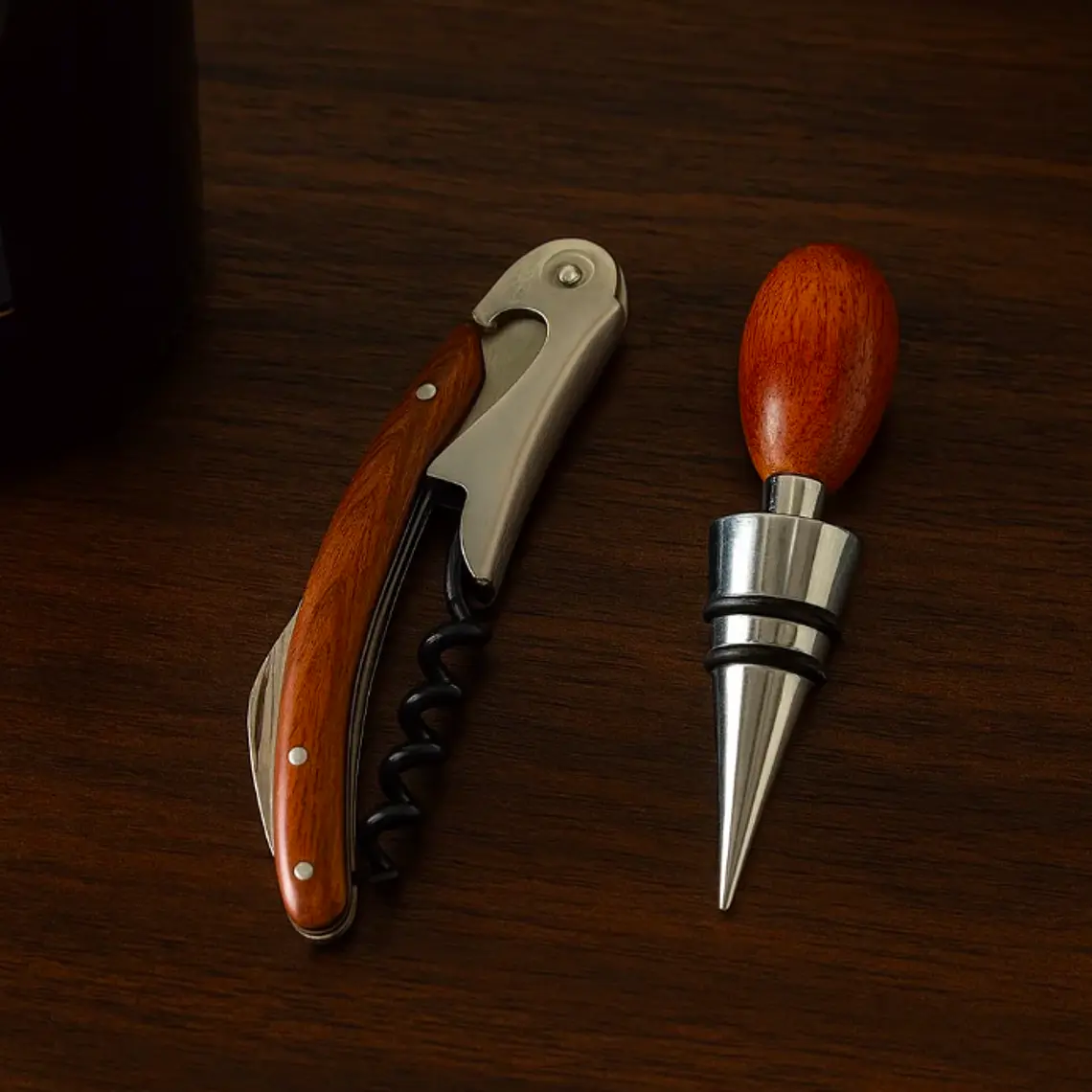 WINE - SET DECORCHADOR MADERA + TAPÓN 4