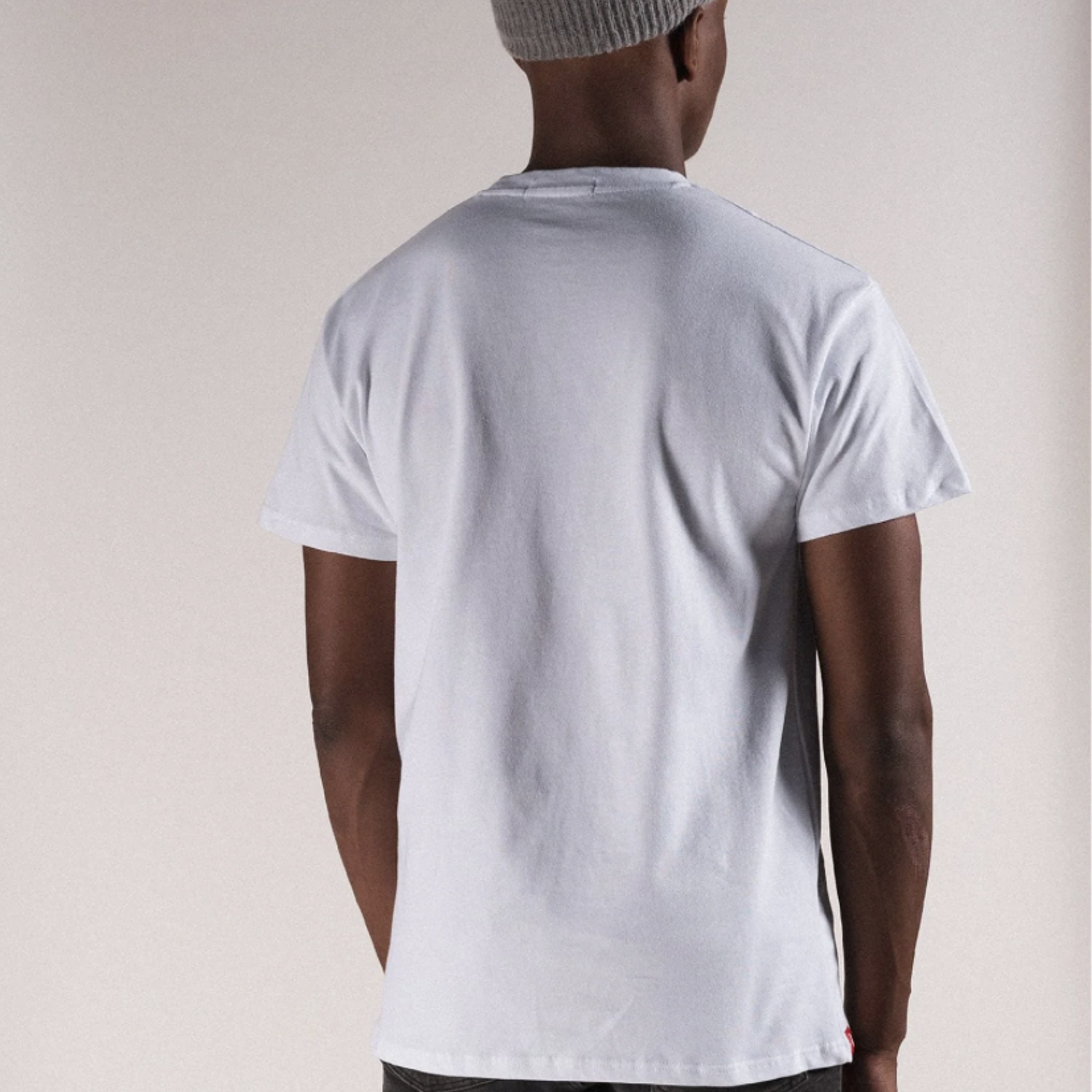 POLERA TITLE - Blanca XL 4