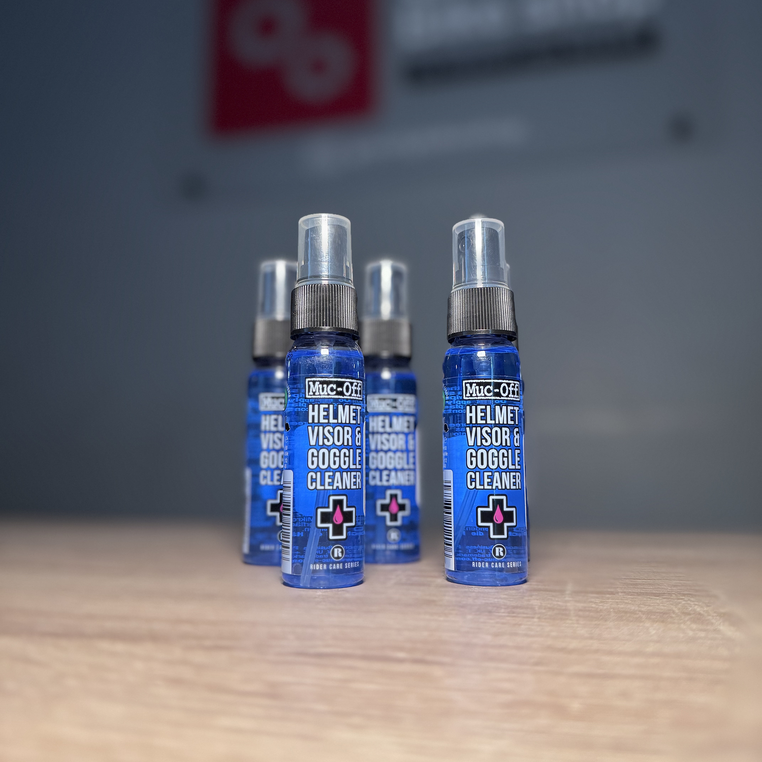 LIMPIADOR MUC-OFF DE VISOR Y ANTIPARRAS - 32 ml.