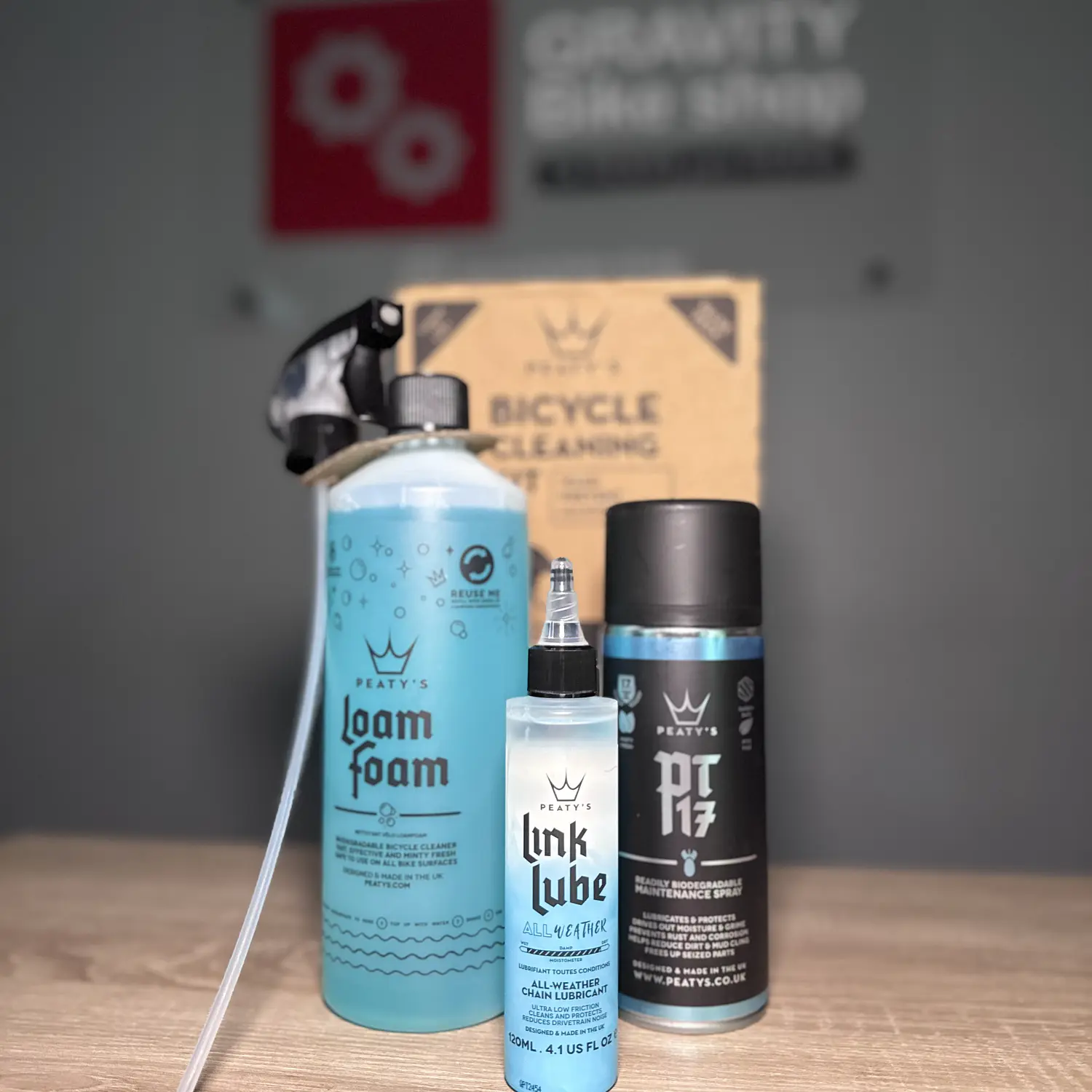 KIT DE LIMPIEZA PEATY'S -  Espuma de lavado, Spray de mantención y Lubricante de cadena 2