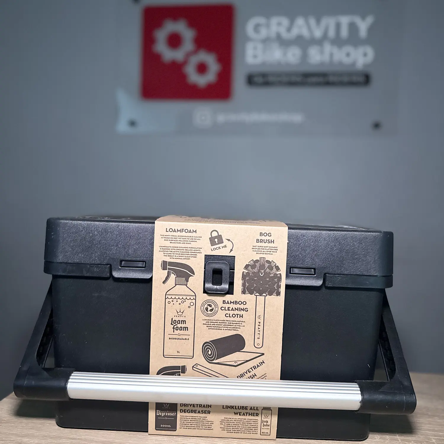 KIT DE LIMPIEZA PEATYS - Espuma, Desengrasante, Lubricante, Cepillos y Toalla 2