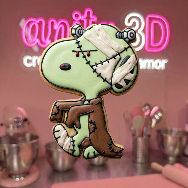 Snoopy Frankeinstein  
