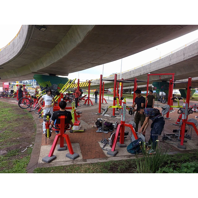 Gimnasio Puente 127 con Av. Boyacá