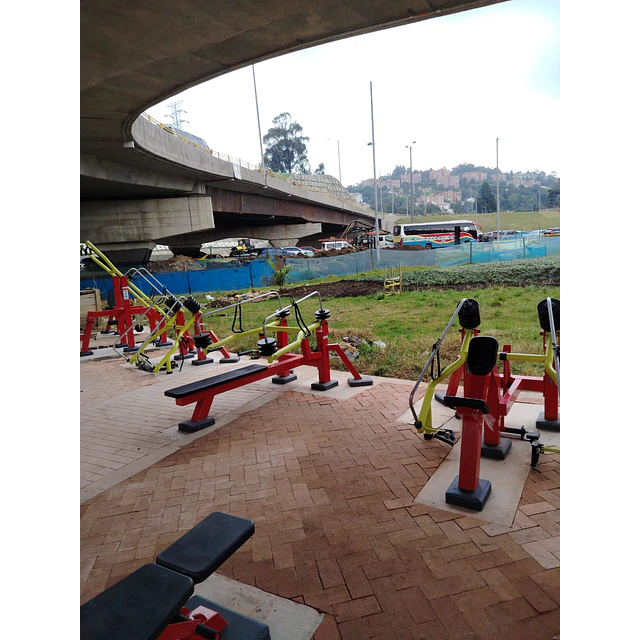 Gimnasio Puente 127 con Av. Boyacá