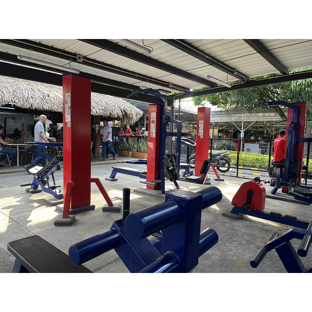 Gimnasio Ensambladora AKT Motos