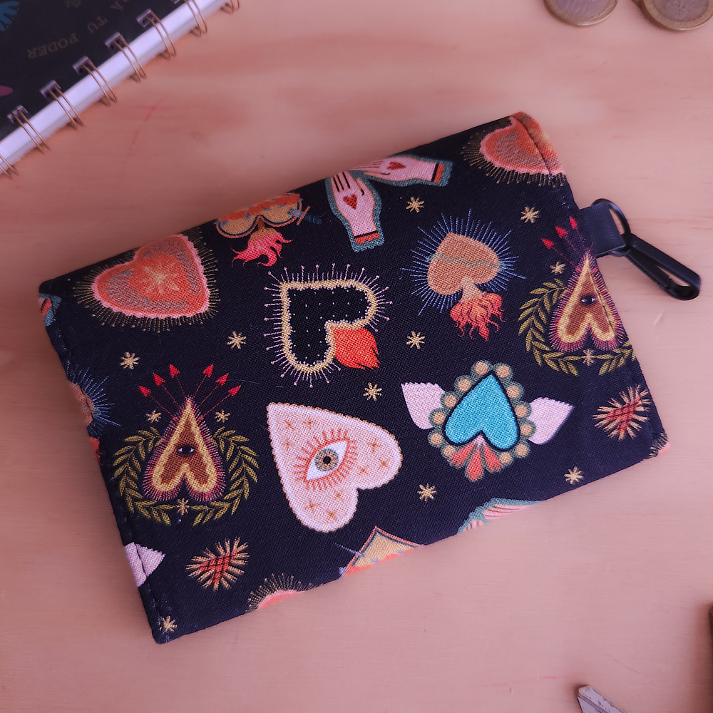 Mini Billetera Corazones Frida 3