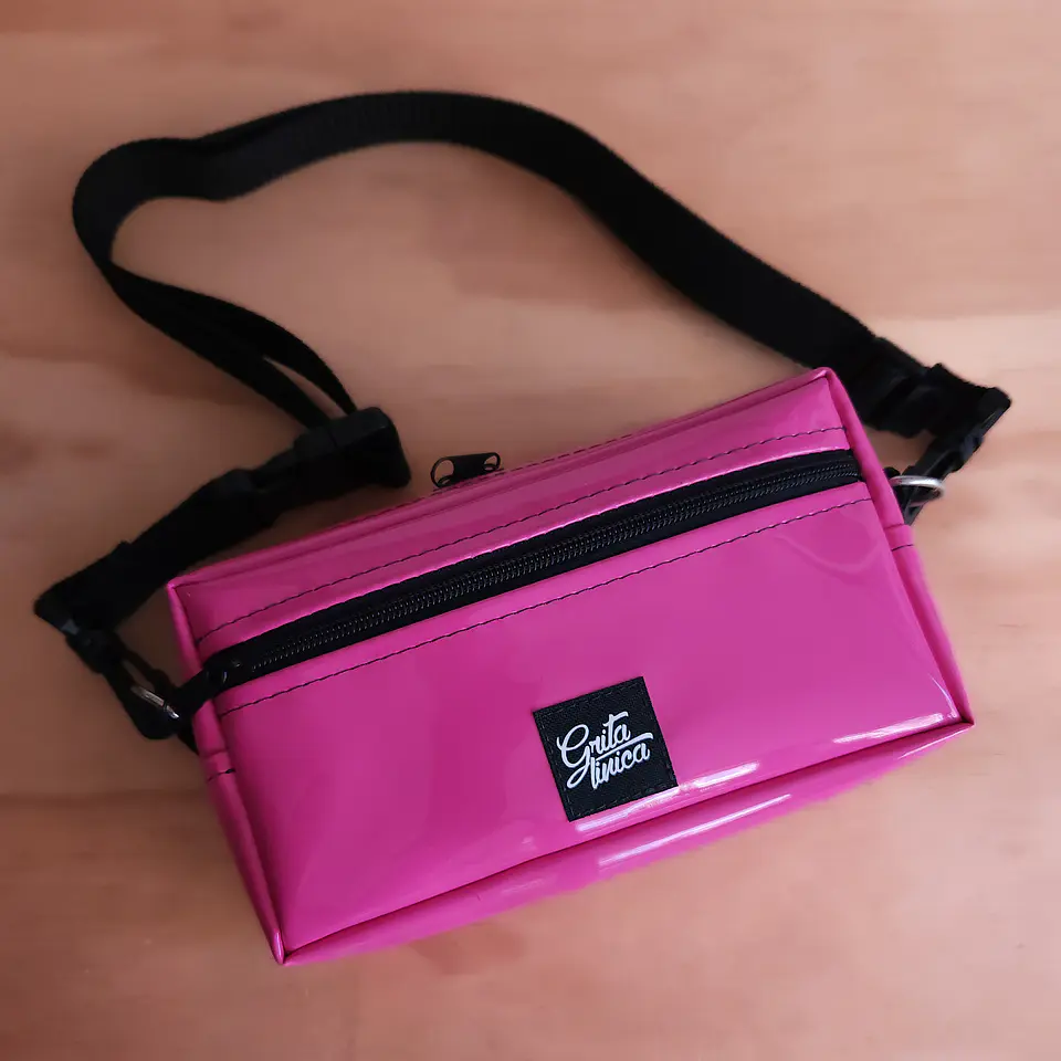 Bolso Banano S charol rosado 1