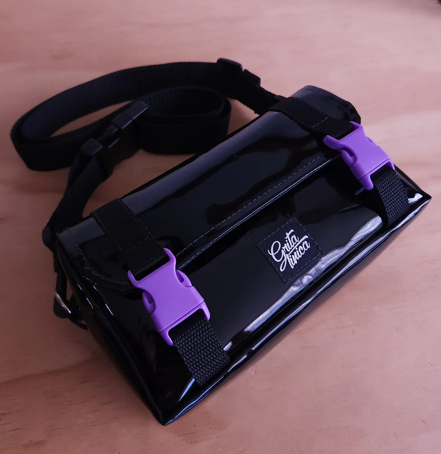 Bolso/Banano Charol morado 1