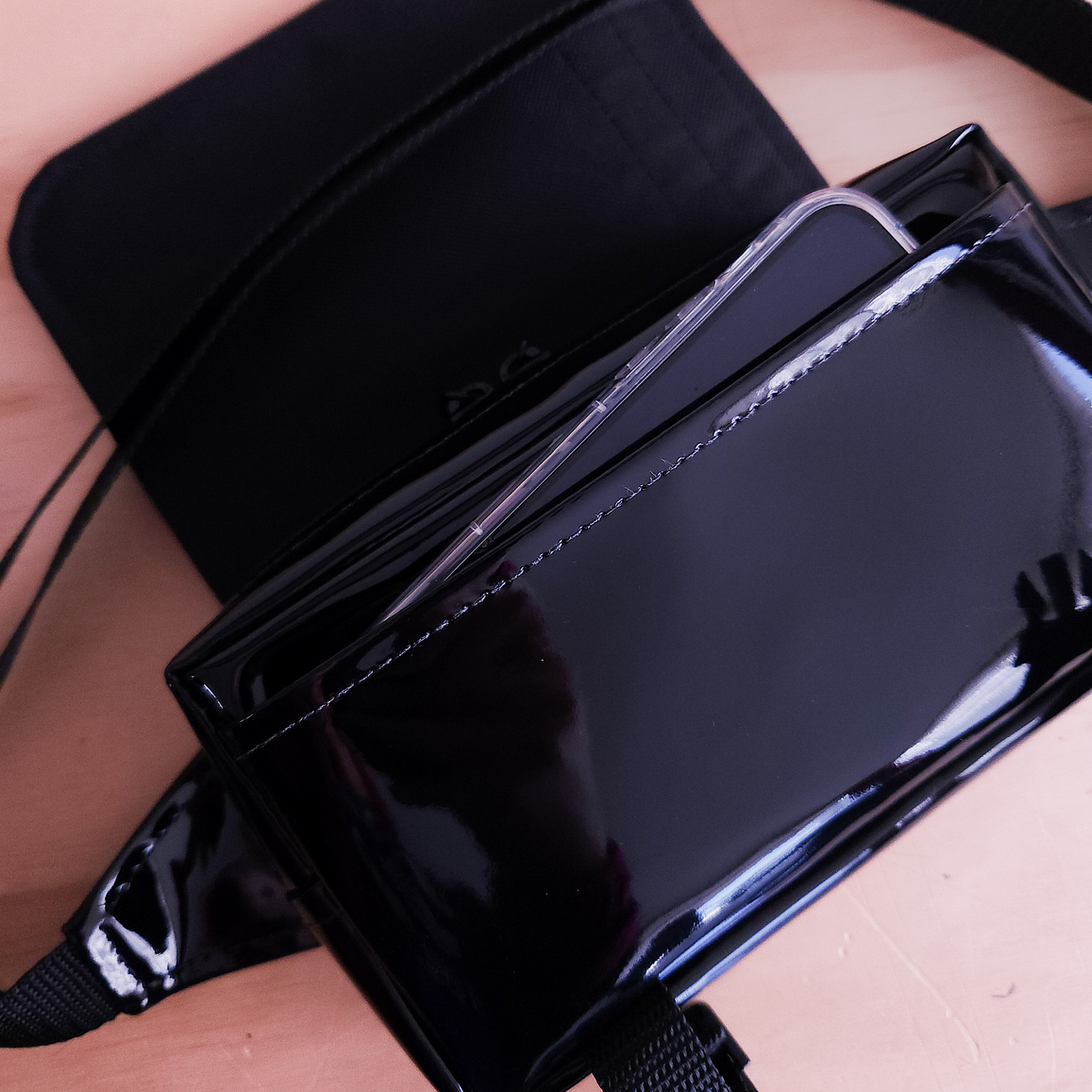 Banano B Charol fucsia 5