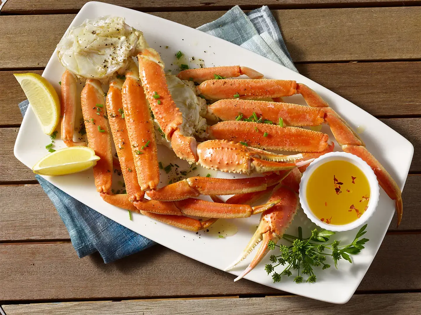 Fresh Cooked Snow Crab Clusters 3