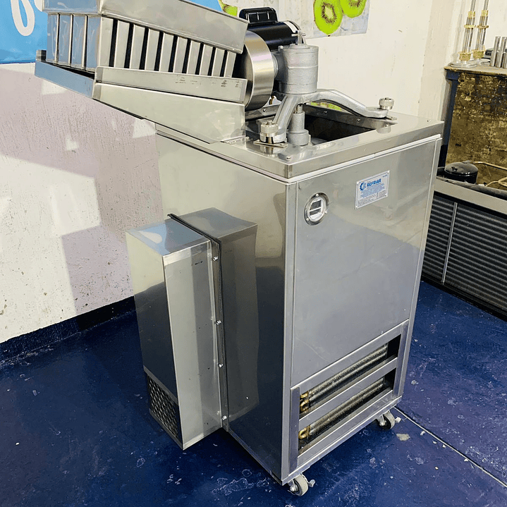 NEVERA 3N1 REFORZADA PARA 14 LITROS 3