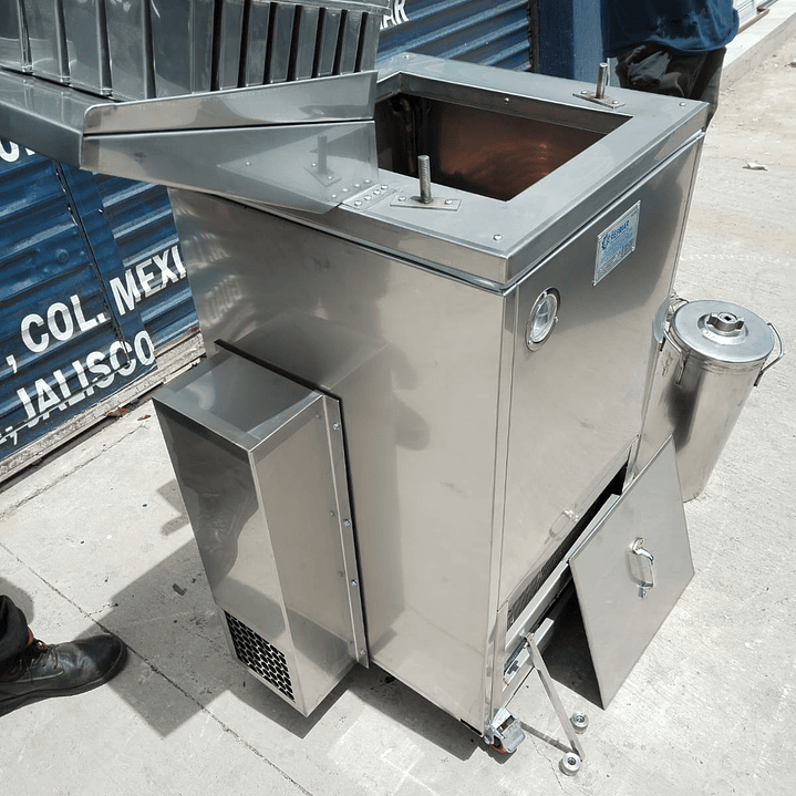 NEVERA 3N1 REFORZADA PARA 14 LITROS 5