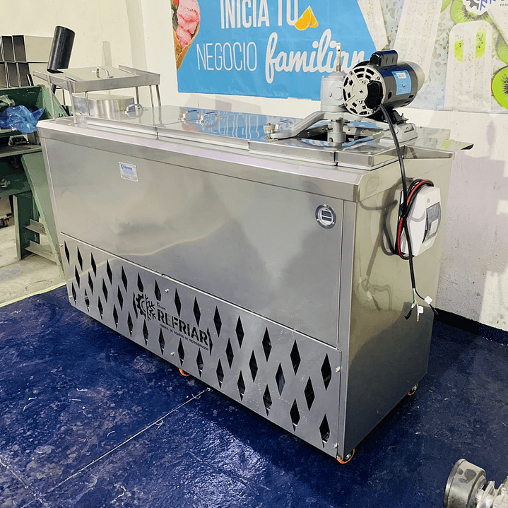 TANQUE CUATRO MOLDES MAS GARRAFA 3