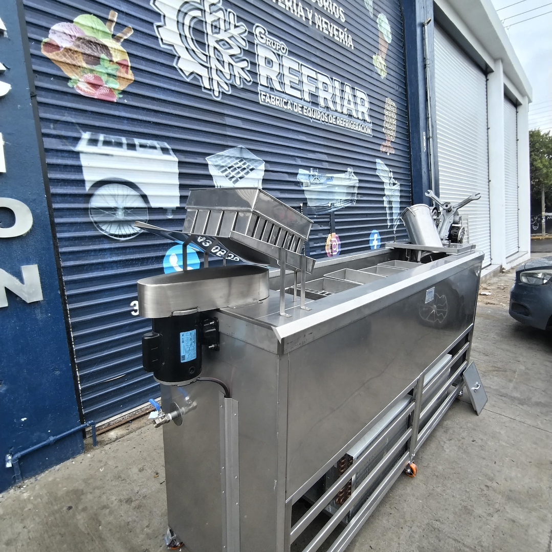 TANQUE CINCO MOLDES MAS GARRAFA 2