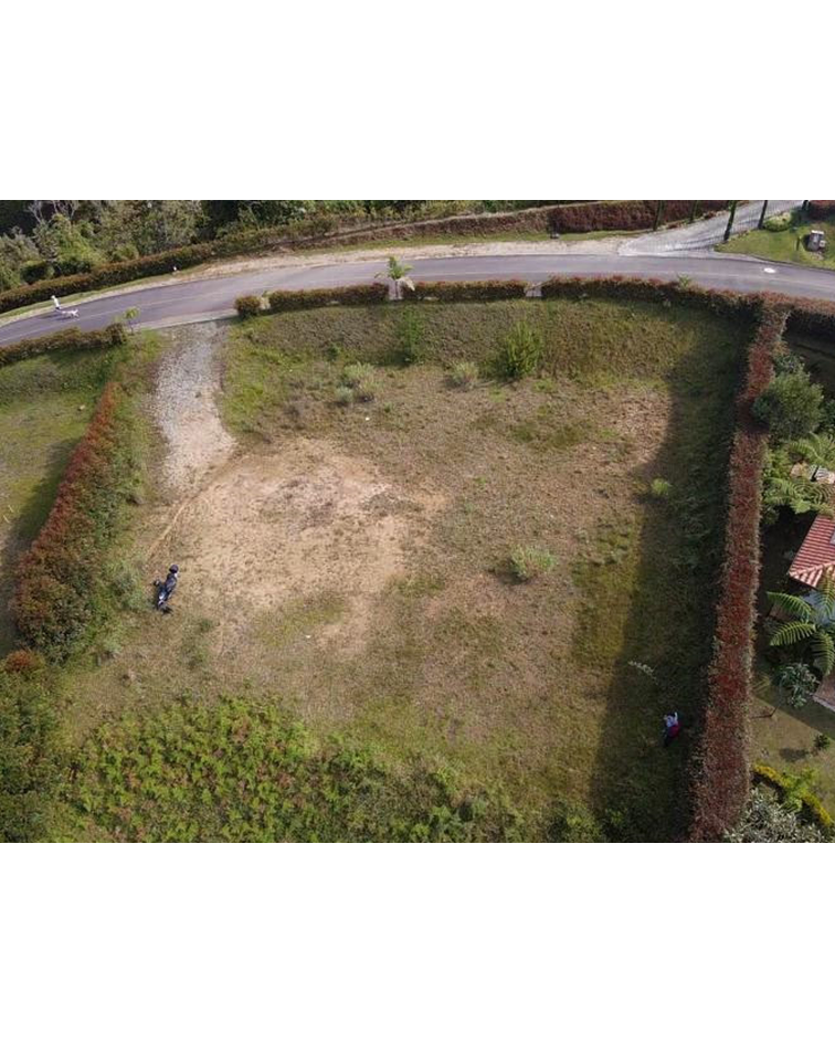 LOTE CON VISTA EN EL RETIRO