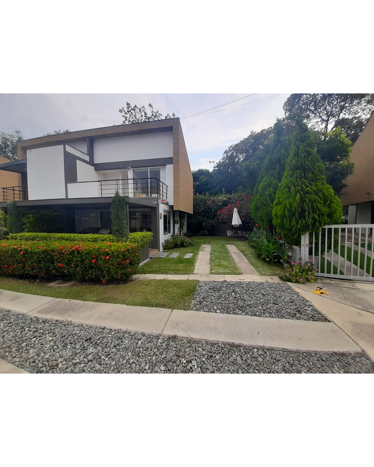 CASA A PUERTA CERRADA SANTA FE DE ANTIOQUIA