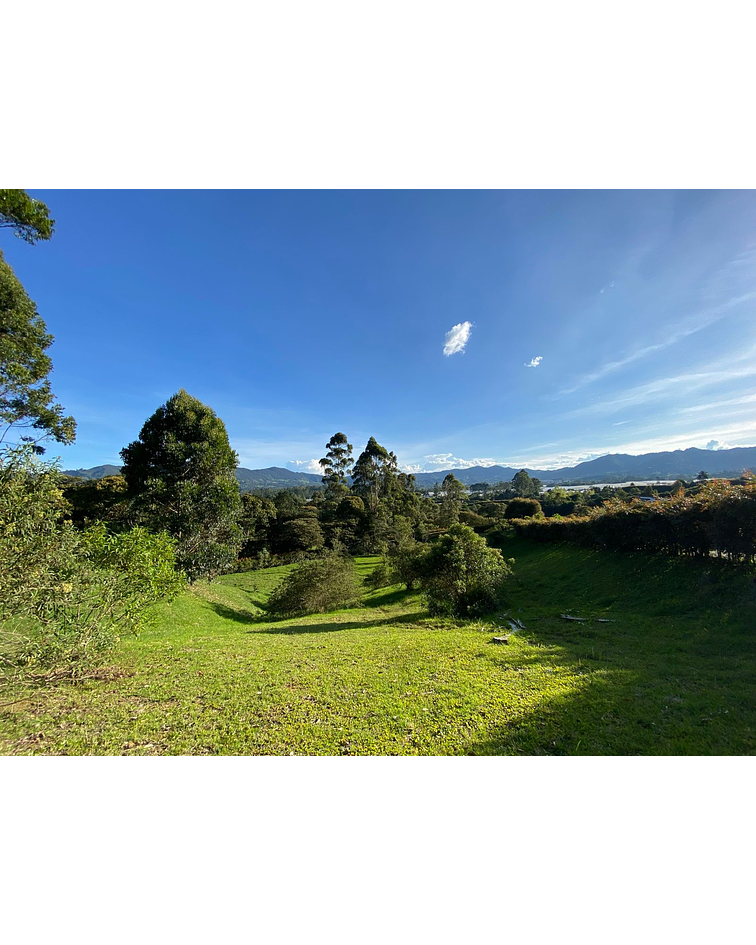 LOTE EN PARCELACIÓN LA CEJA