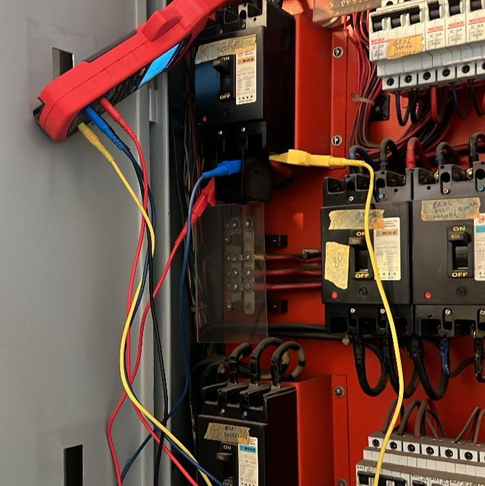 Mantención eléctrica profesional en Santiago