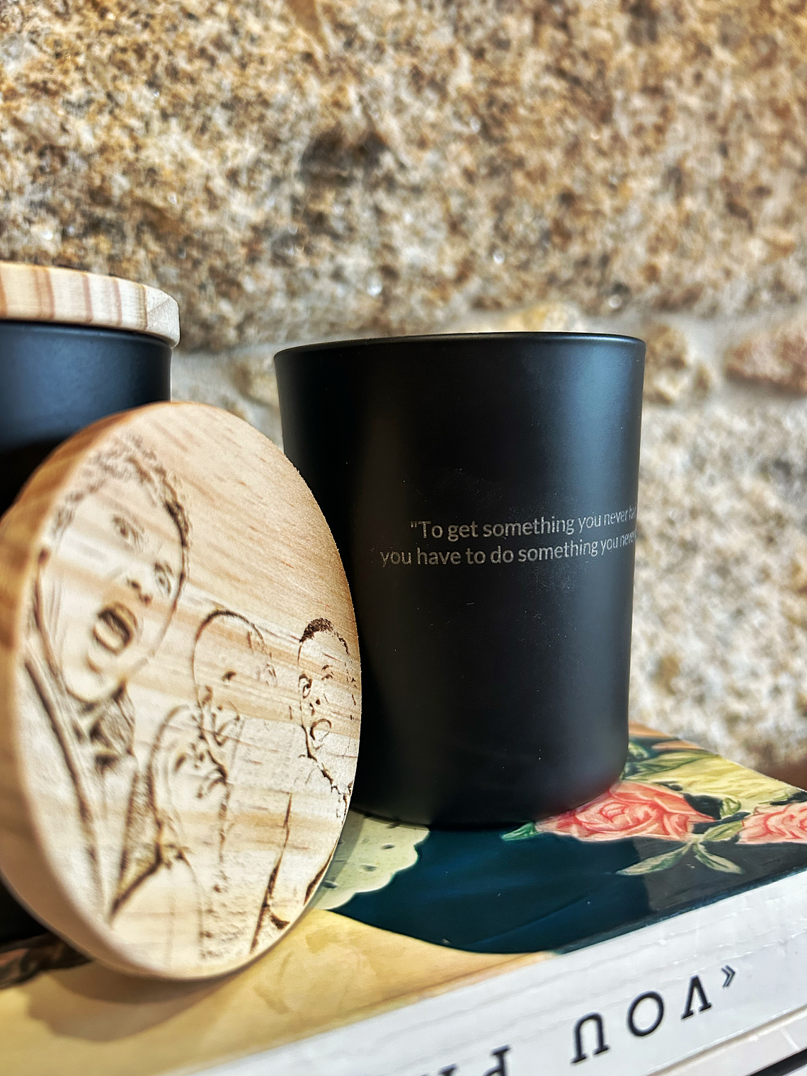 Vela Aromática Artesanal Personalizada Frase e Fotografia 7