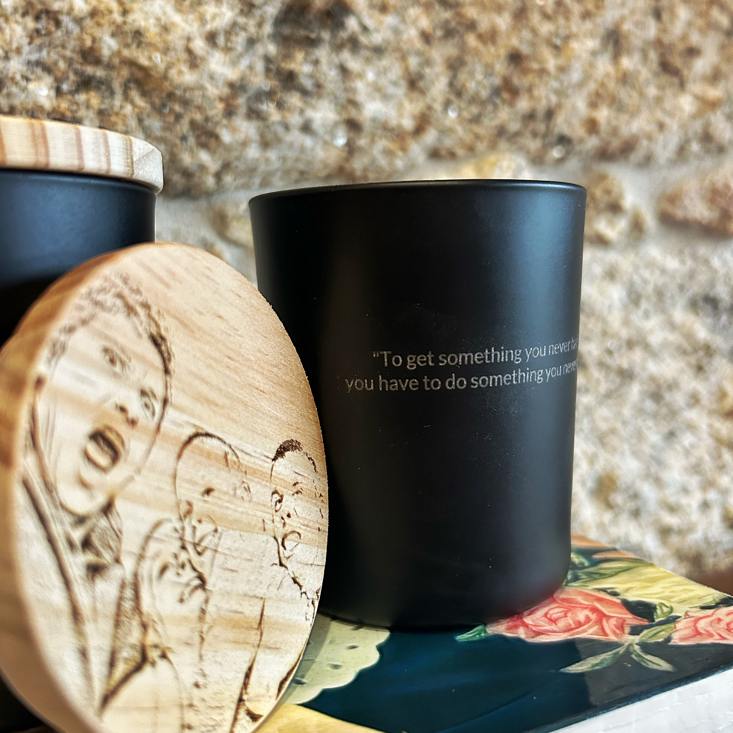 Vela Aromática Artesanal Personalizada Frase e Fotografia 7