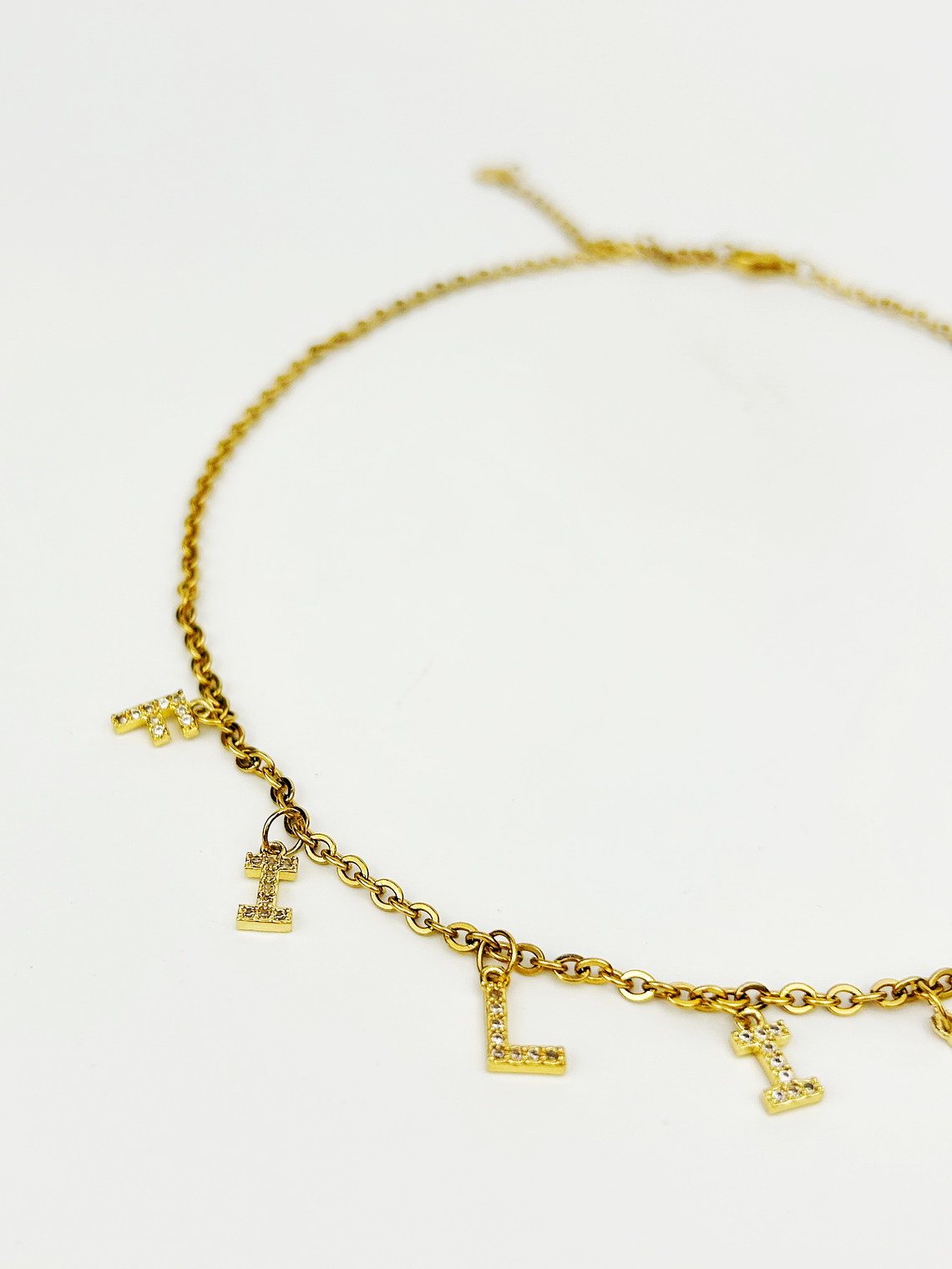 Colar Letras c/ Zircónias 4