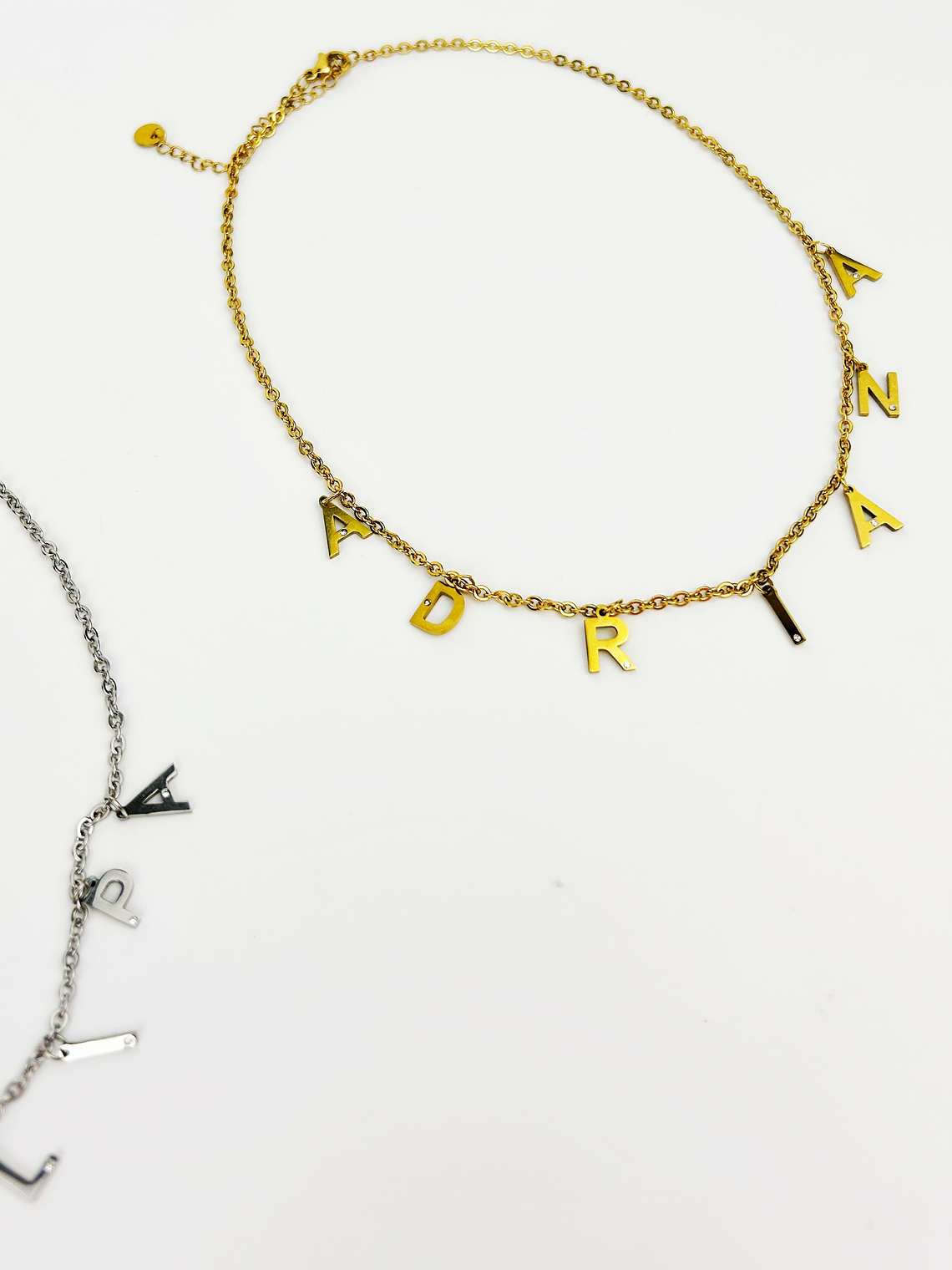 Colar Letra Simples 4