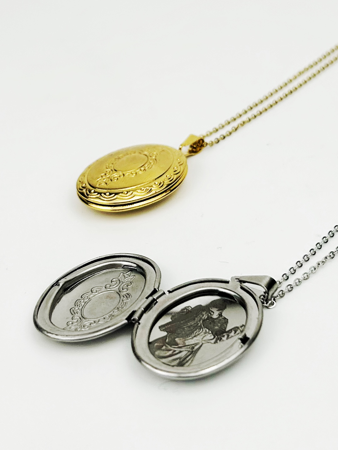 Colar Relicário Oval c/ Fotografia 6