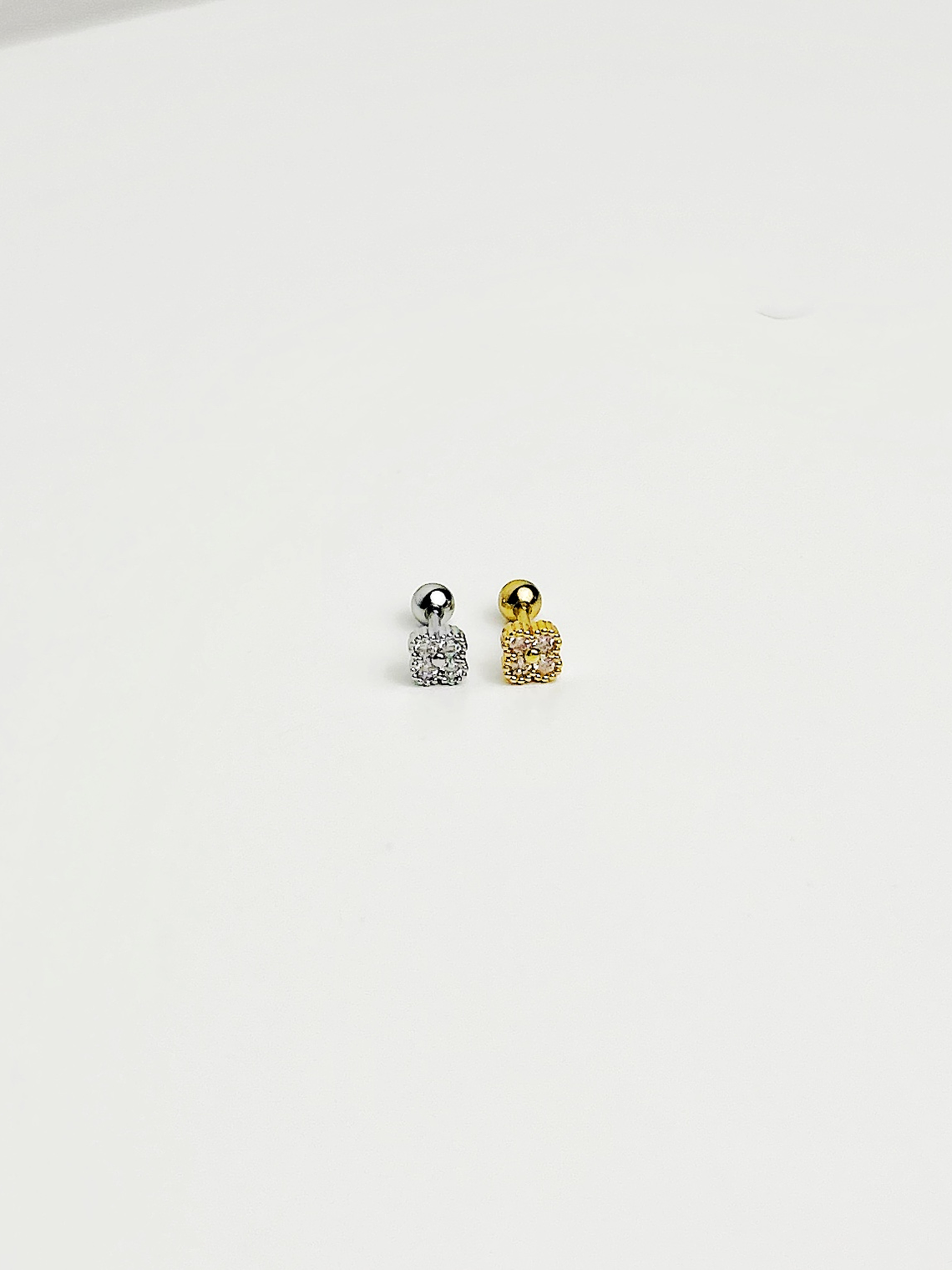 Pircing Brilho Trevo 1