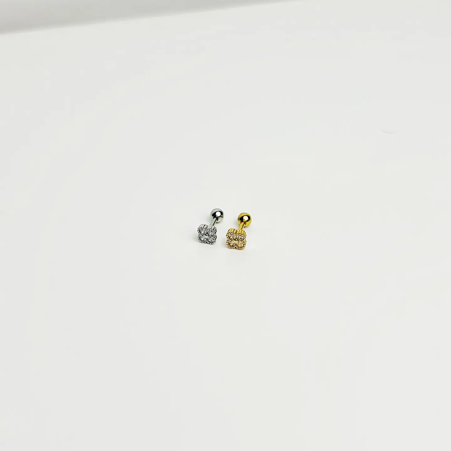 Pircing Brilho Trevo 2