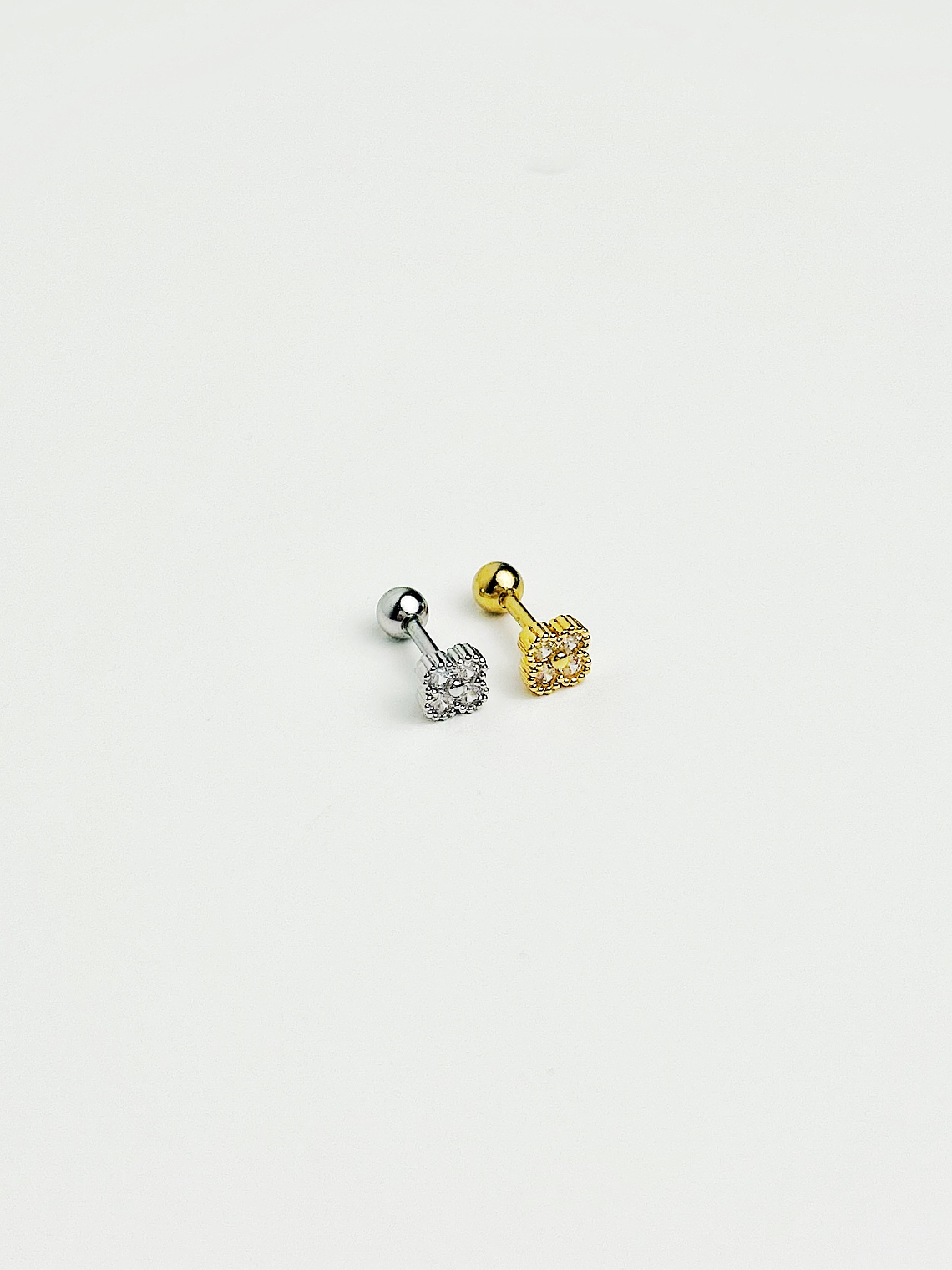 Pircing Brilho Trevo 4