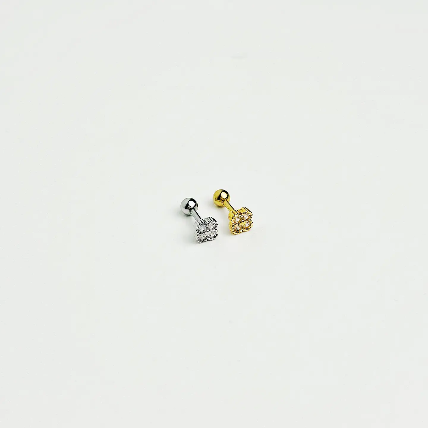 Pircing Brilho Trevo 4