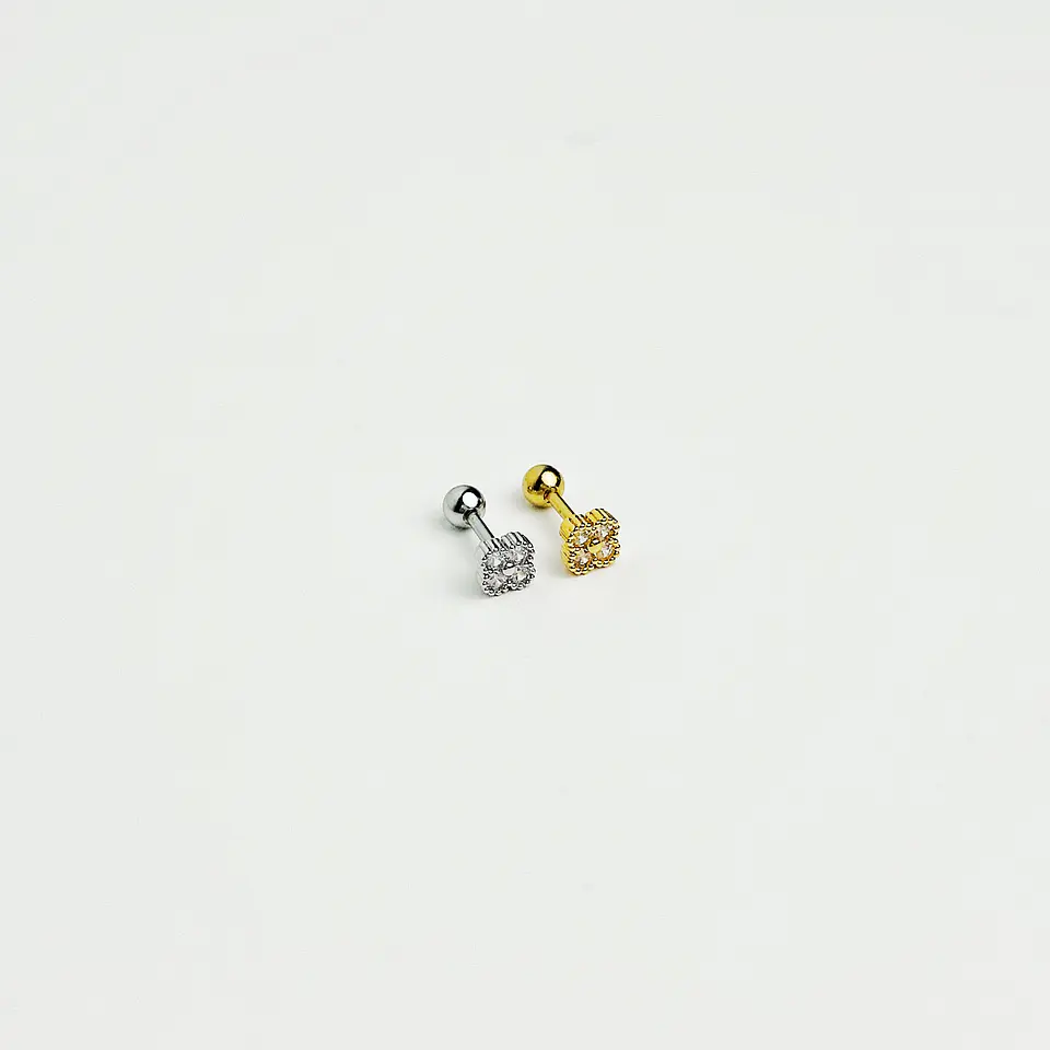 Pircing Brilho Trevo 4