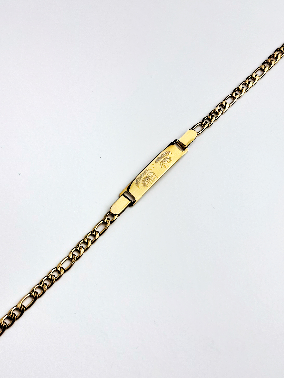 Pulseira Dourada Olhar Personalizada 3