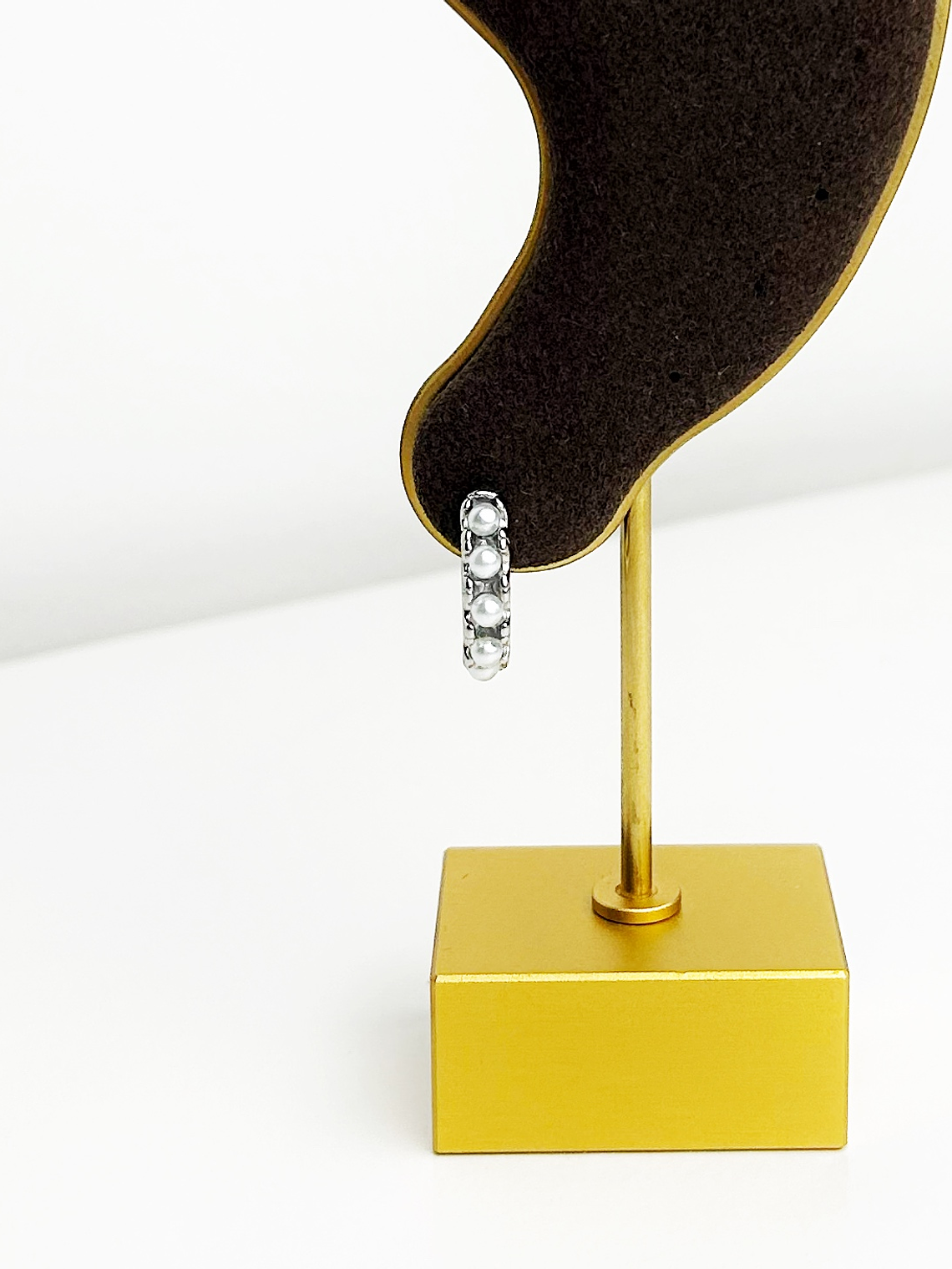 Argolas Clássicas com Pérolas 8