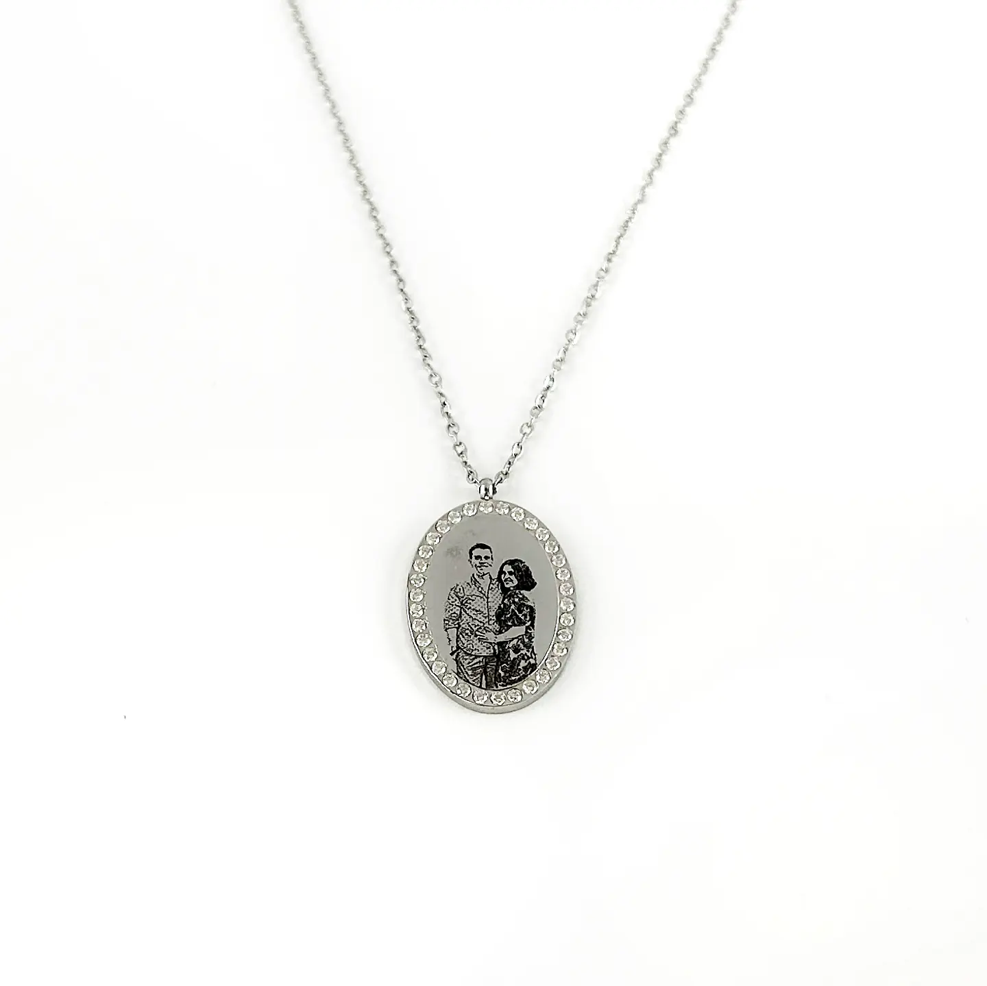 Colar Personalizado Oval c/ Brilhantes 5