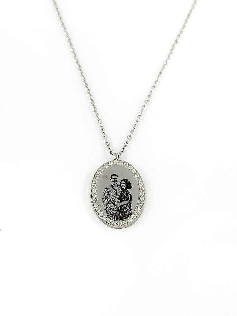 Colar Personalizado Oval c/ Brilhantes 5