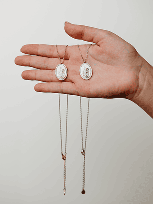 Colar Personalizado Oval c/ Brilhantes