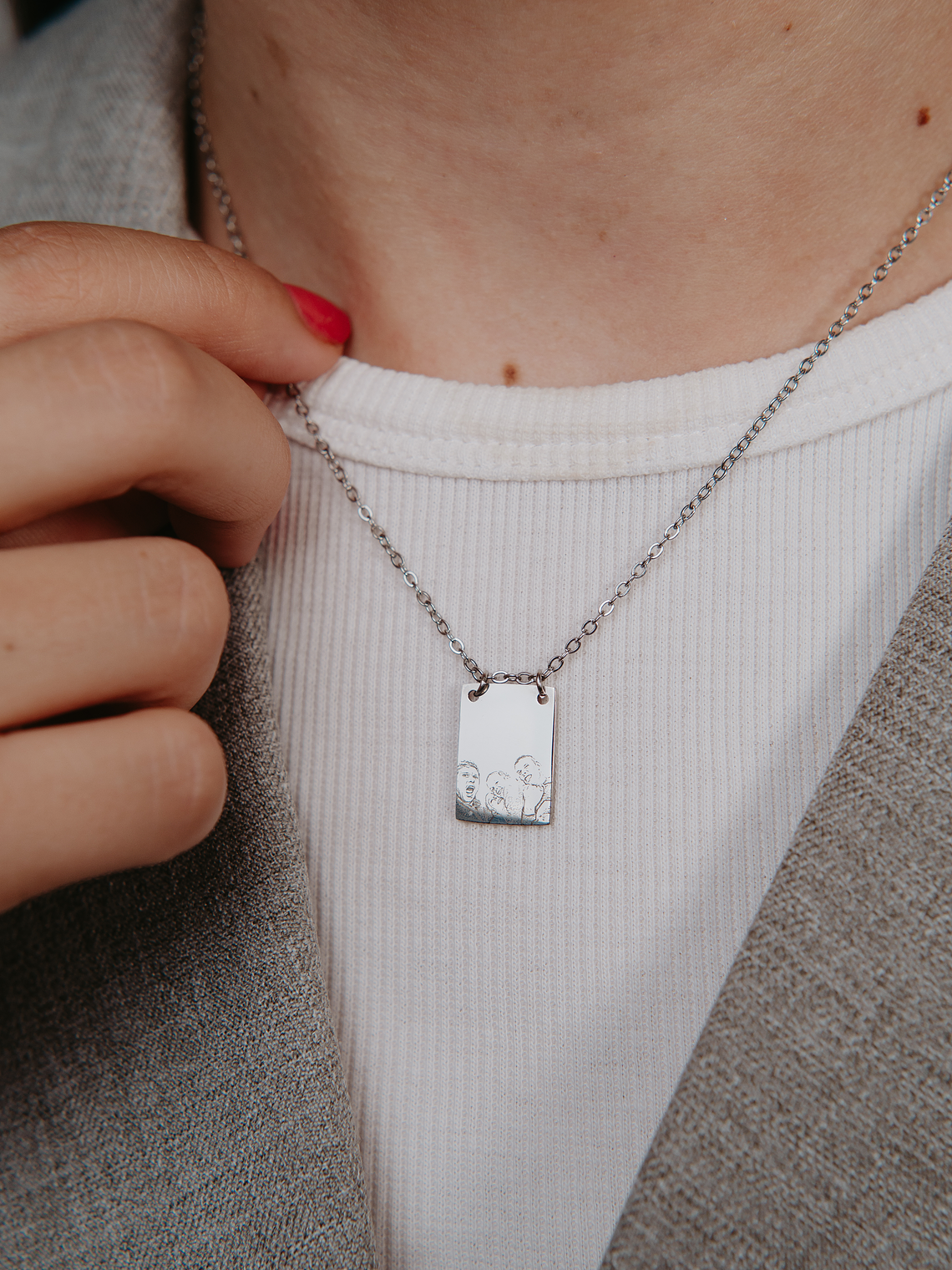 Colar Memórias Eternas (medalha retangular) 1