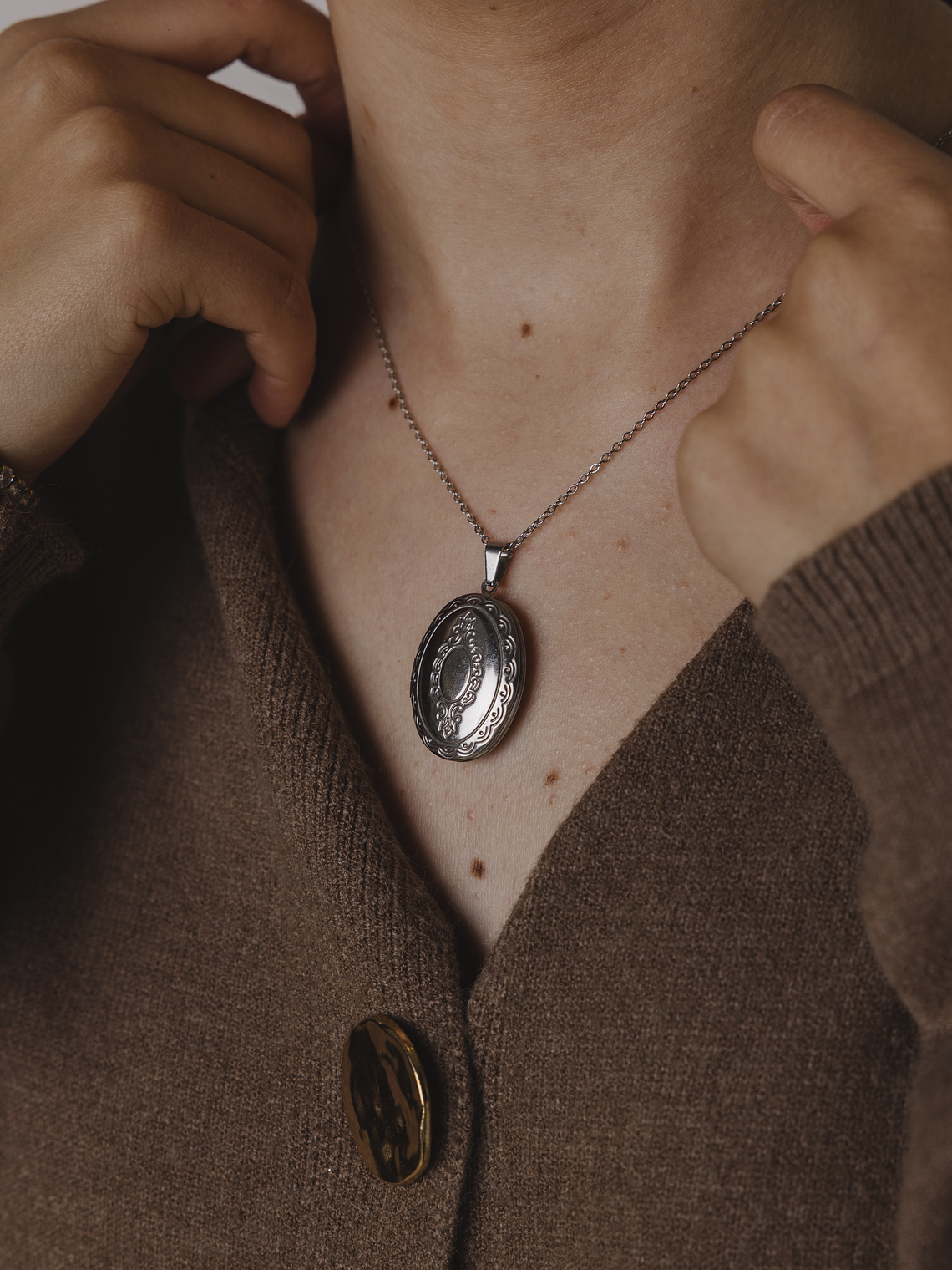 Colar Relicário Oval c/ Fotografia 1