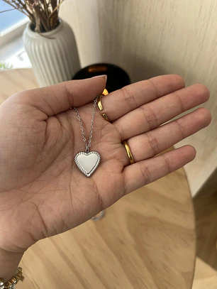Colar Personalizado Coração Trabalhado c/ Letra