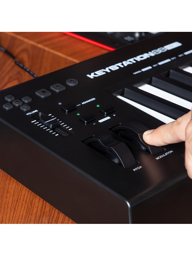 Controlador Midi Keystation 88 MK3 M-Audio 10